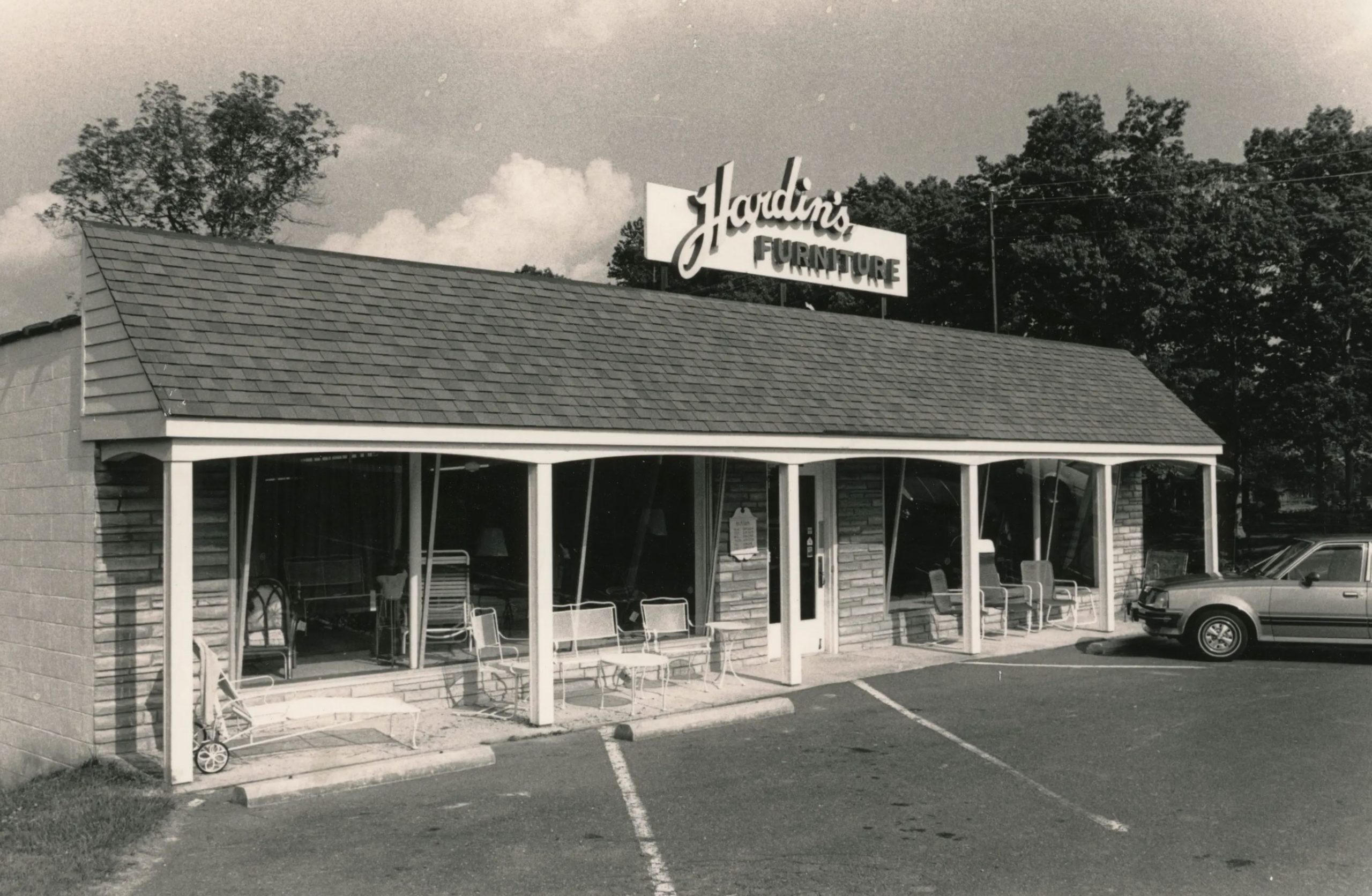 Hardin's Furniture storefront